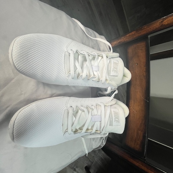 Women's Nike Sideline IV Cheerleading Shoes - Picture 4 of 7